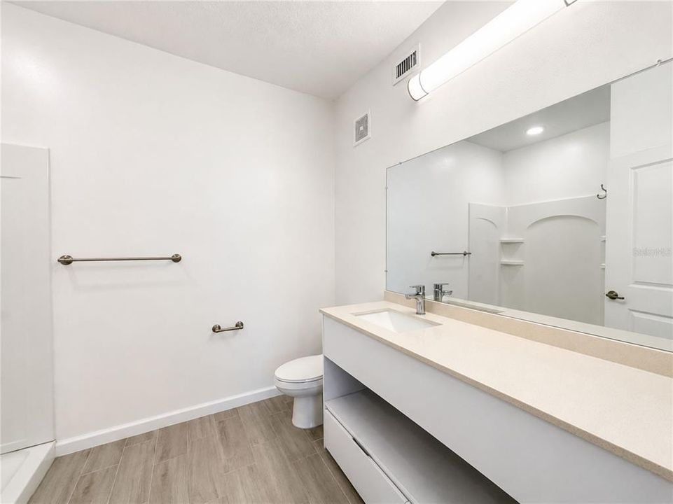 В аренду: $1,995 (3 спален, 2 ванн, 1144 Квадратных фут)