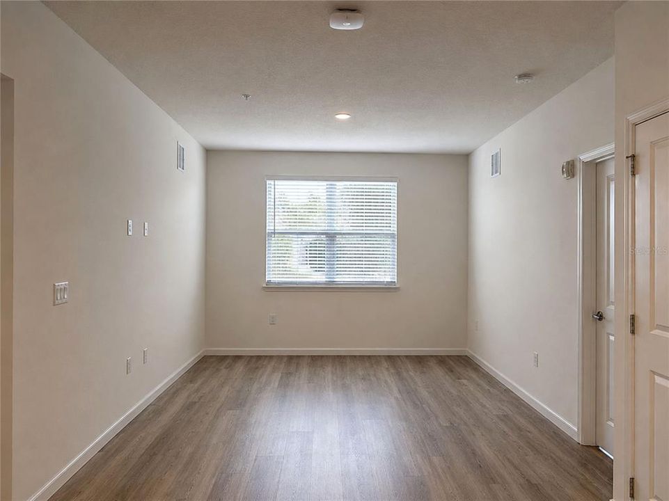 В аренду: $1,995 (3 спален, 2 ванн, 1144 Квадратных фут)