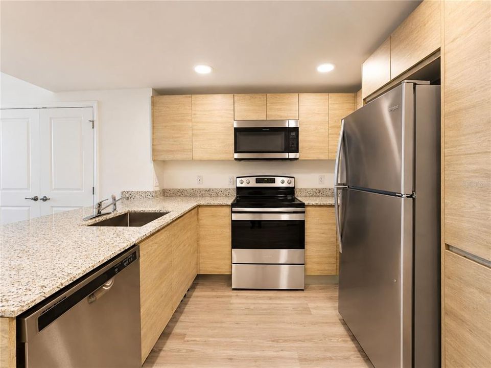 В аренду: $1,995 (3 спален, 2 ванн, 1144 Квадратных фут)