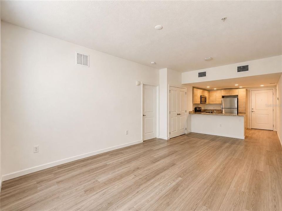 В аренду: $1,995 (3 спален, 2 ванн, 1144 Квадратных фут)
