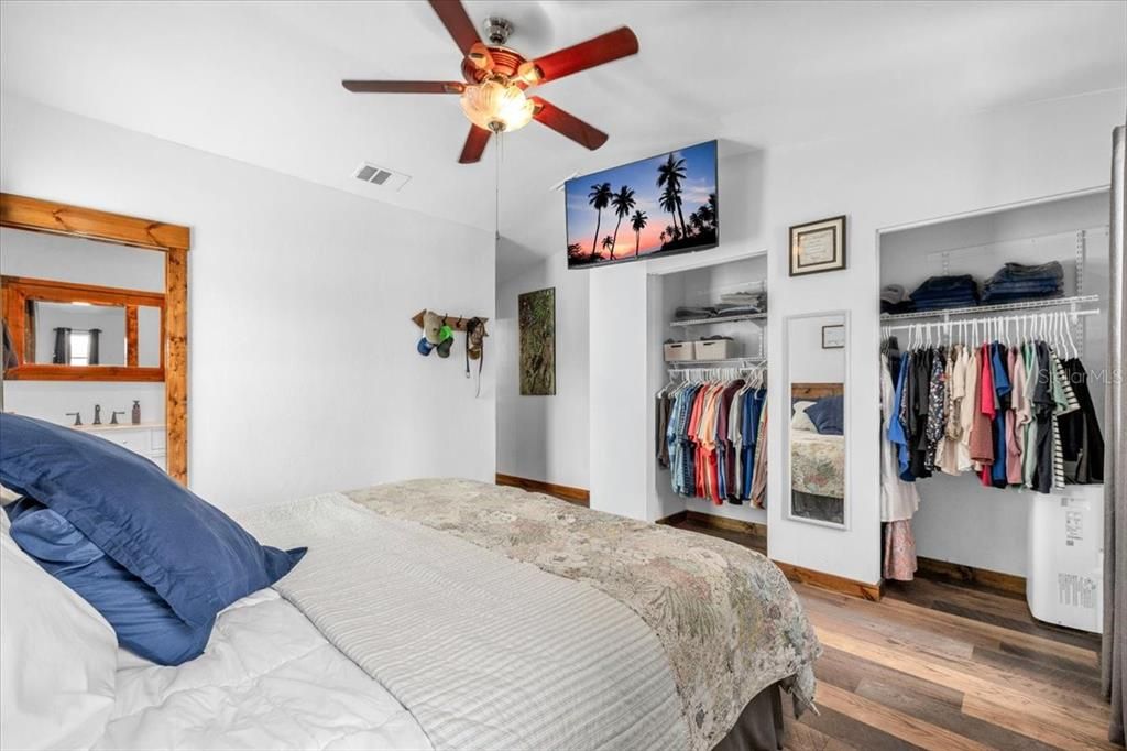 For Sale: $259,000 (3 beds, 2 baths, 1116 Square Feet)