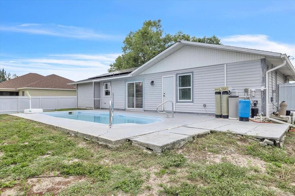 For Sale: $259,000 (3 beds, 2 baths, 1116 Square Feet)