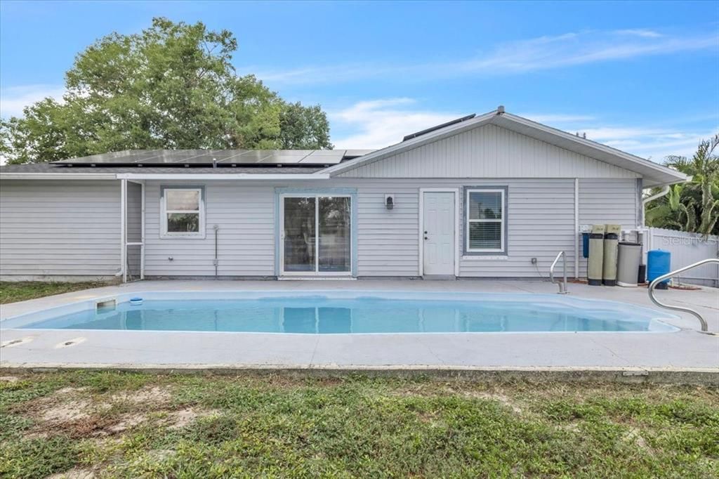 For Sale: $259,000 (3 beds, 2 baths, 1116 Square Feet)