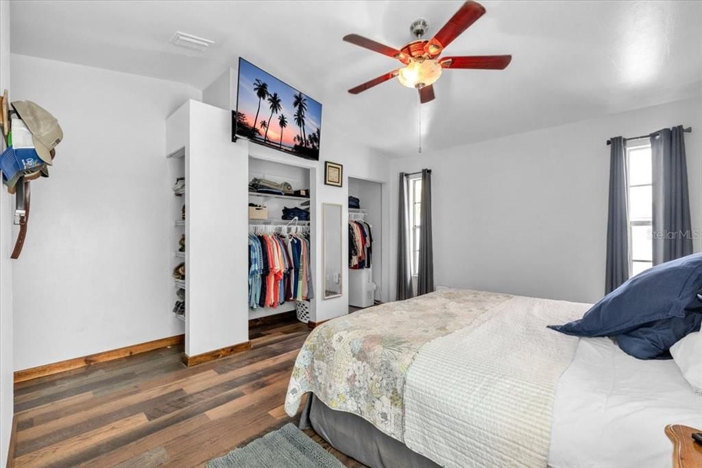 For Sale: $259,000 (3 beds, 2 baths, 1116 Square Feet)