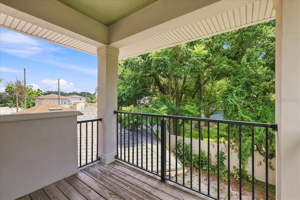 For Rent: $2,850 (3 beds, 3 baths, 1802 Square Feet)