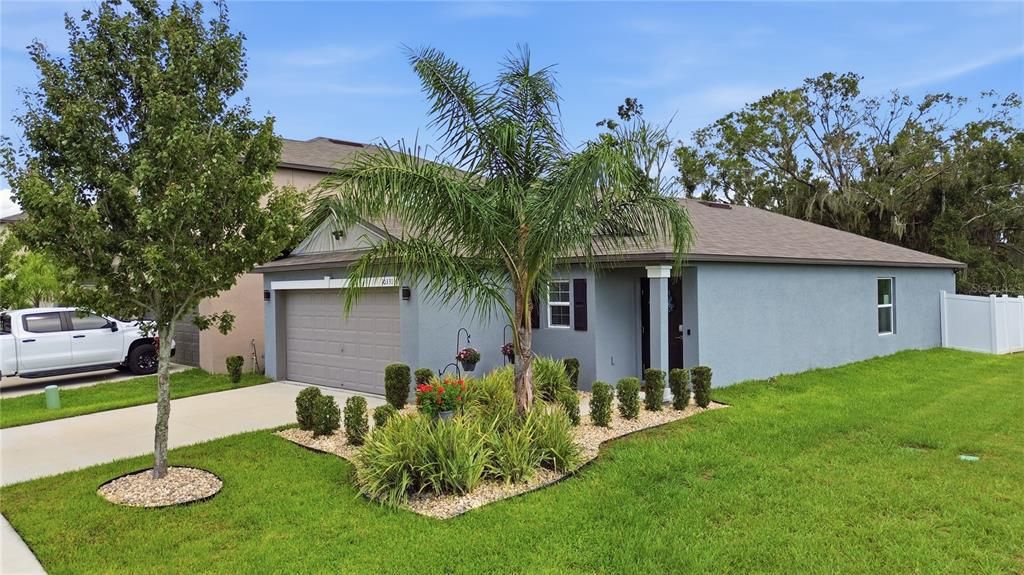For Sale: $319,900 (3 beds, 2 baths, 1451 Square Feet)