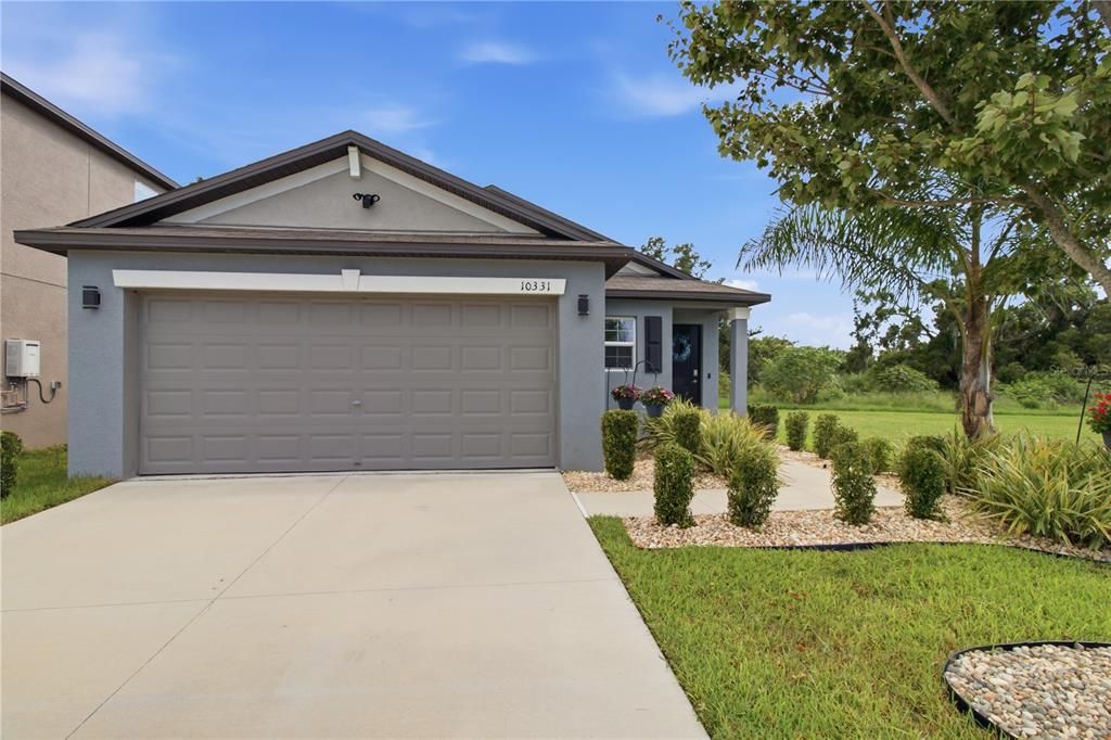 For Sale: $319,900 (3 beds, 2 baths, 1451 Square Feet)
