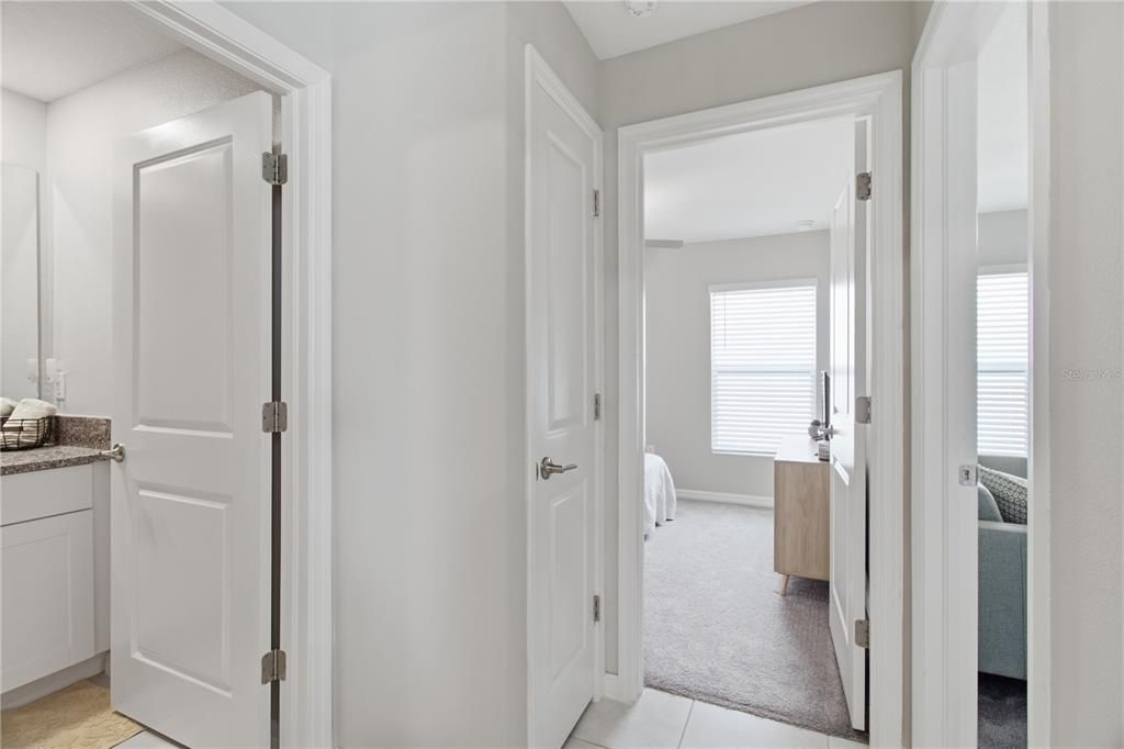 For Sale: $319,900 (3 beds, 2 baths, 1451 Square Feet)