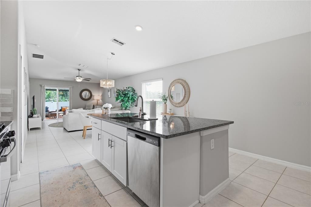 For Sale: $319,900 (3 beds, 2 baths, 1451 Square Feet)