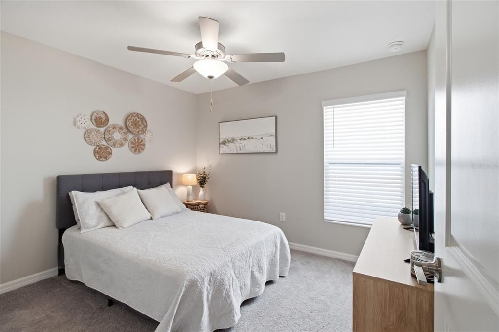 For Sale: $319,900 (3 beds, 2 baths, 1451 Square Feet)