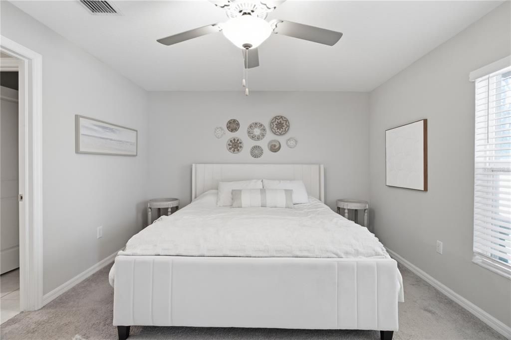 For Sale: $319,900 (3 beds, 2 baths, 1451 Square Feet)