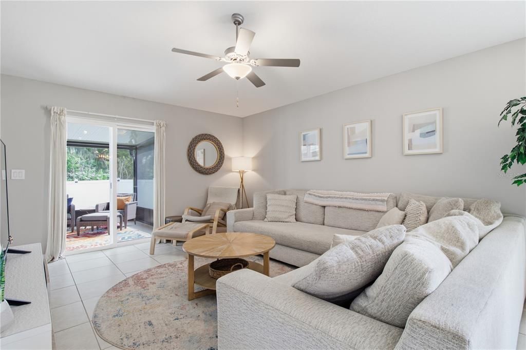 For Sale: $319,900 (3 beds, 2 baths, 1451 Square Feet)