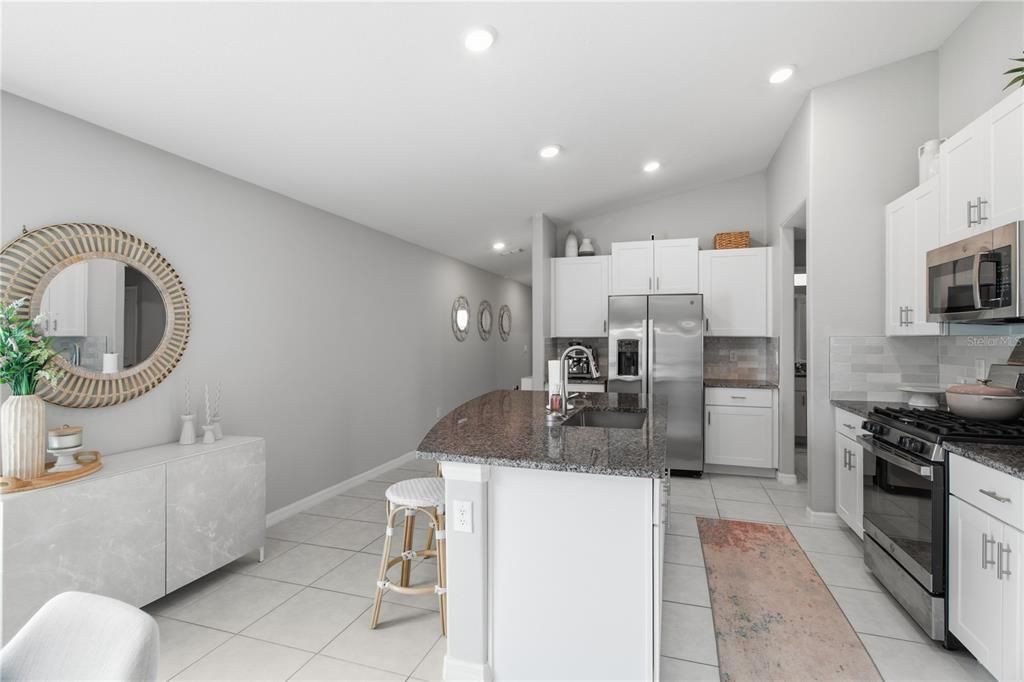 For Sale: $319,900 (3 beds, 2 baths, 1451 Square Feet)