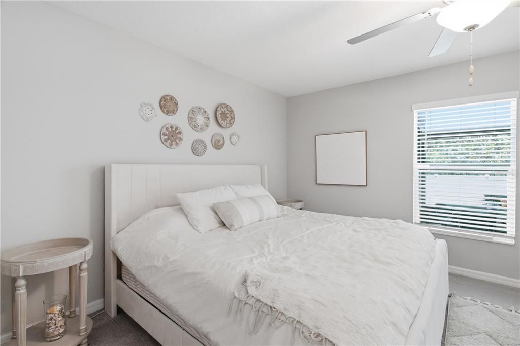 For Sale: $319,900 (3 beds, 2 baths, 1451 Square Feet)