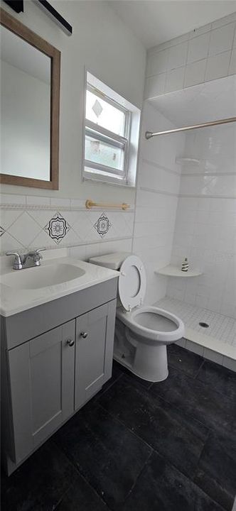 For Rent: $2,400 (3 beds, 2 baths, 1712 Square Feet)