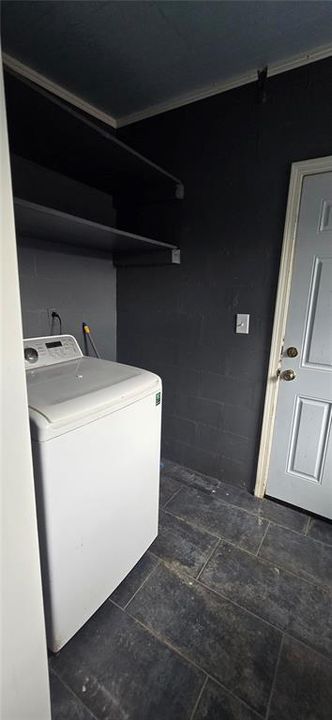 For Rent: $2,400 (3 beds, 2 baths, 1712 Square Feet)