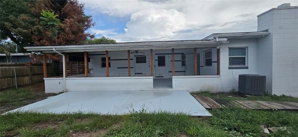 For Rent: $2,400 (3 beds, 2 baths, 1712 Square Feet)