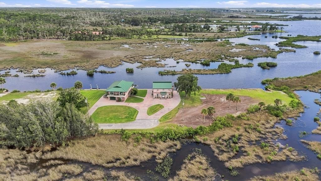 На продажу: $1,249,000 (2 спален, 2 ванн, 1906 Квадратных фут)