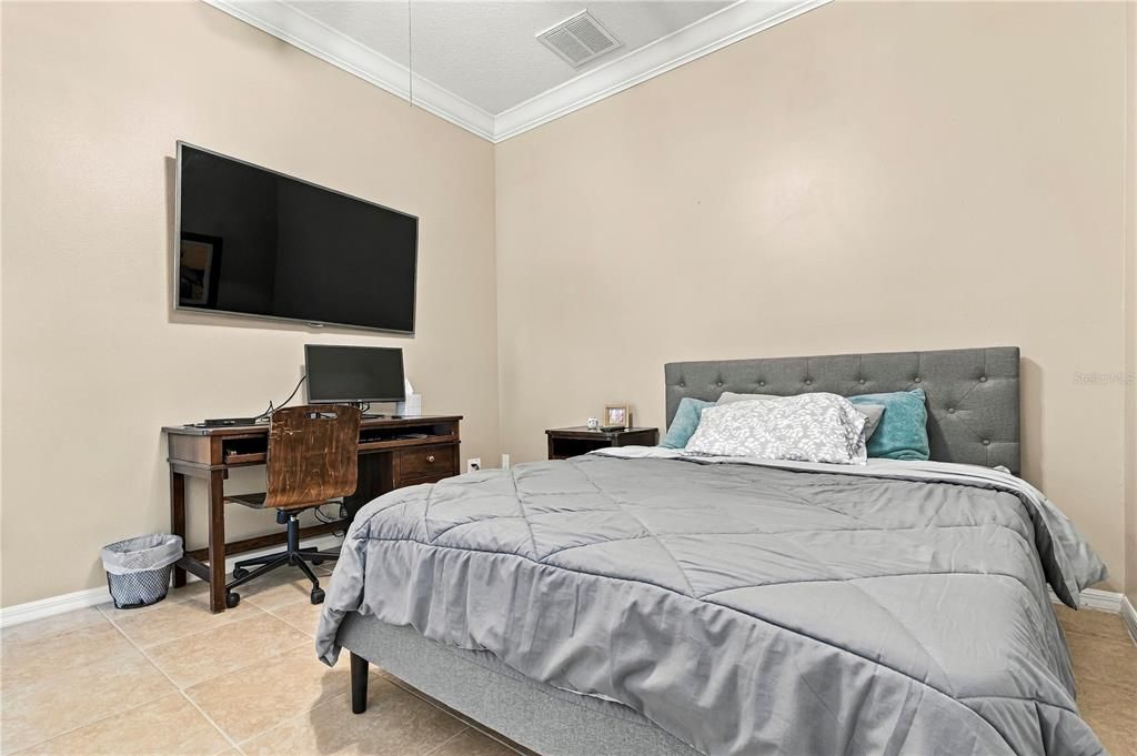 For Sale: $600,000 (4 beds, 3 baths, 2214 Square Feet)