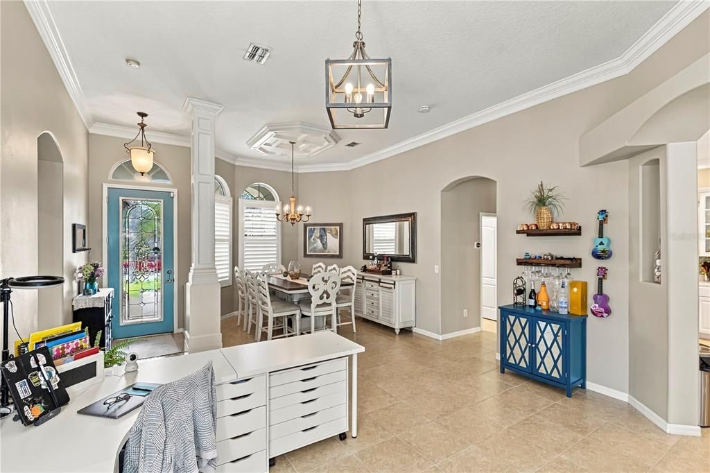 For Sale: $600,000 (4 beds, 3 baths, 2214 Square Feet)