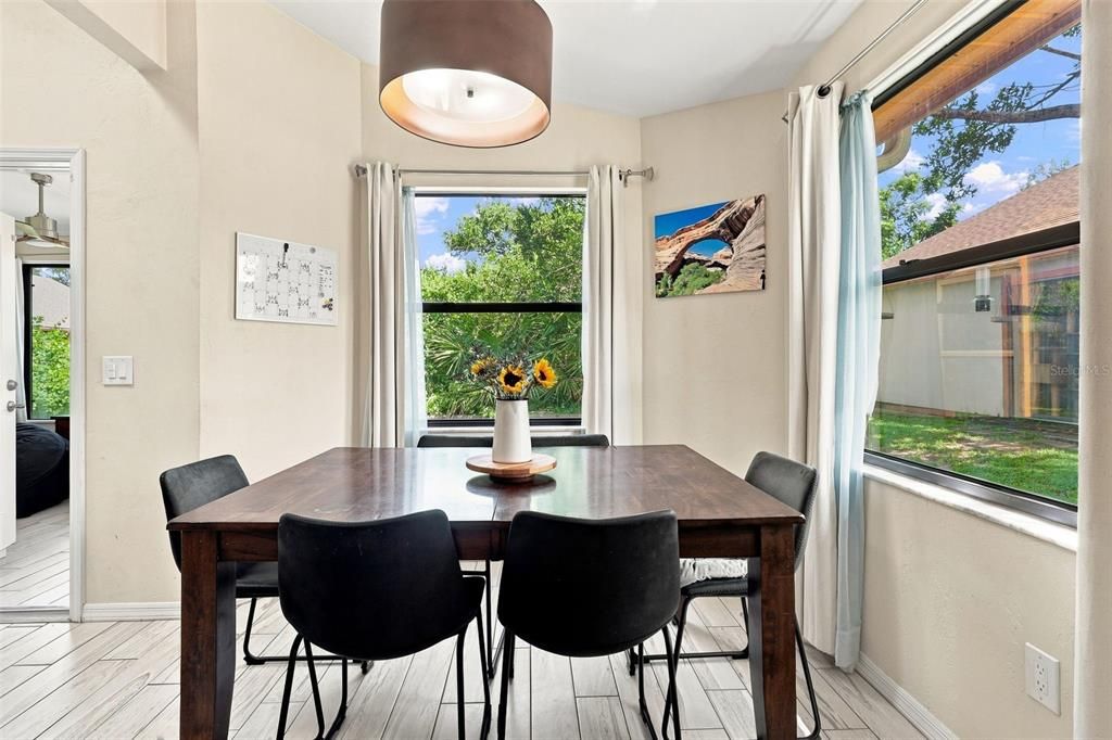 En Venta: $279,900 (2 camas, 2 baños, 1345 Pies cuadrados)