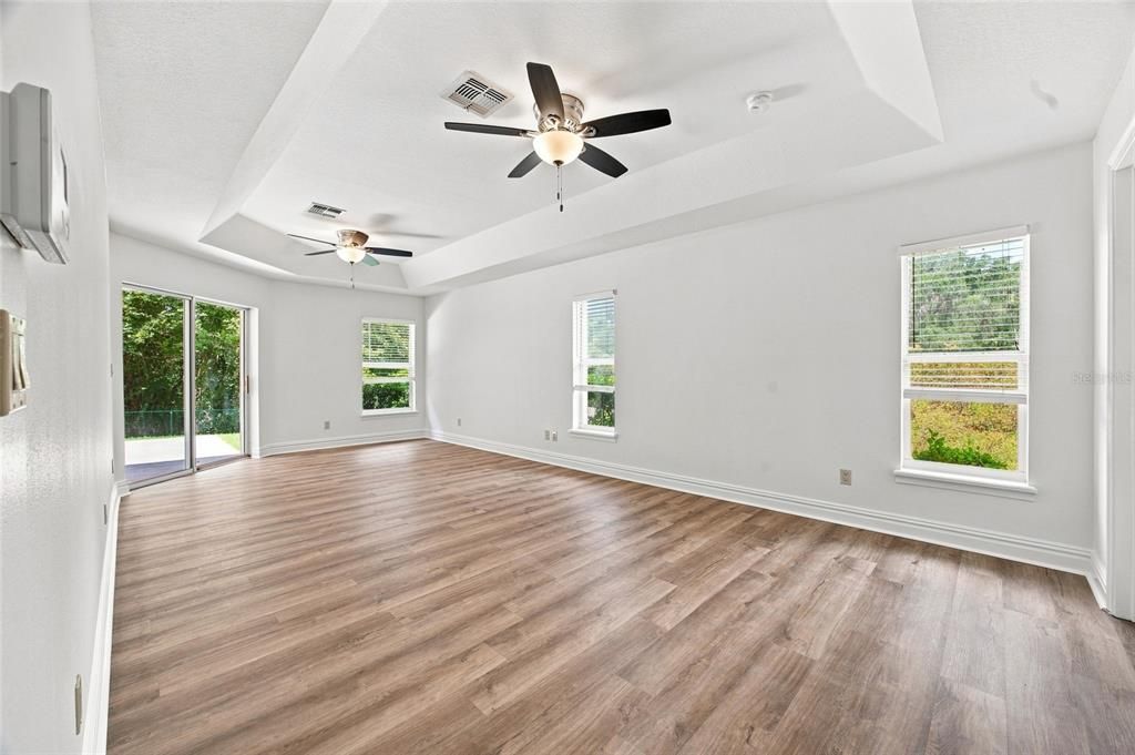 For Sale: $449,000 (3 beds, 2 baths, 2037 Square Feet)