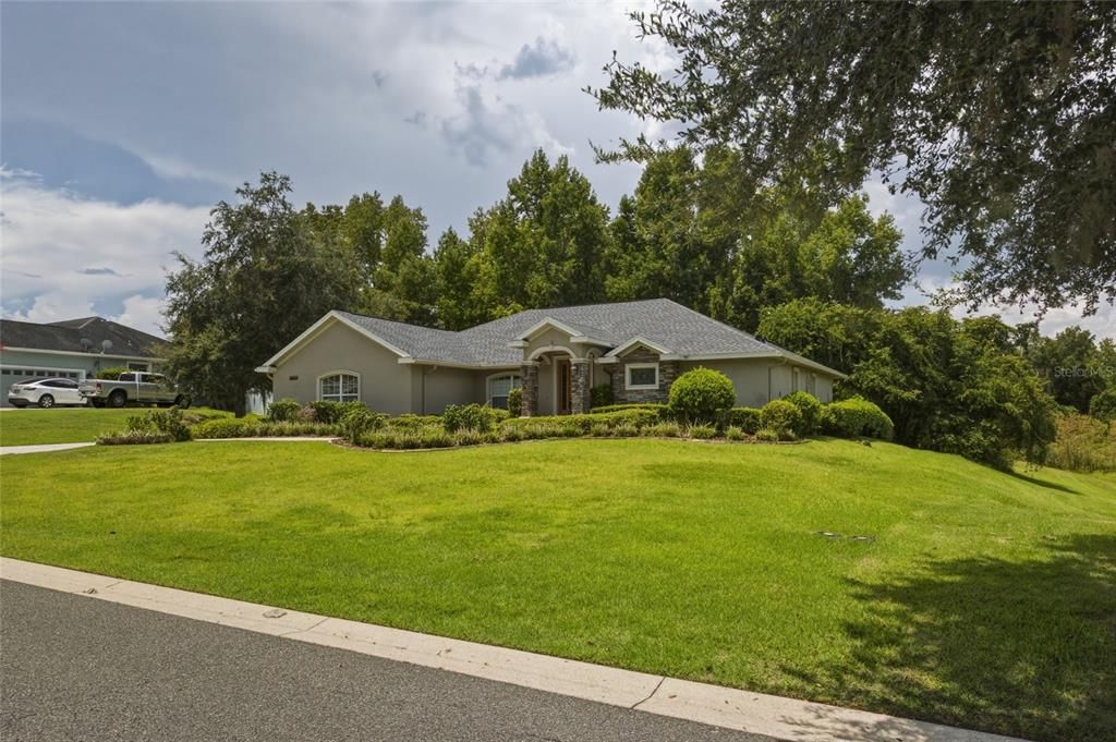 For Sale: $449,000 (3 beds, 2 baths, 2037 Square Feet)