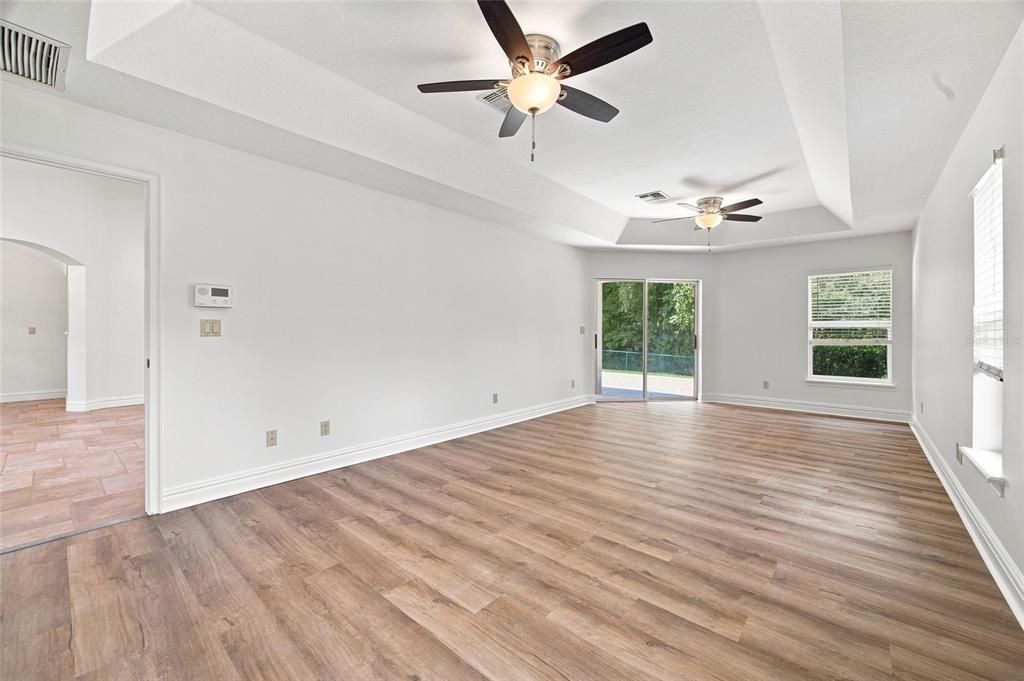 For Sale: $449,000 (3 beds, 2 baths, 2037 Square Feet)