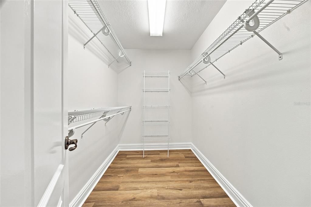 For Sale: $449,000 (3 beds, 2 baths, 2037 Square Feet)