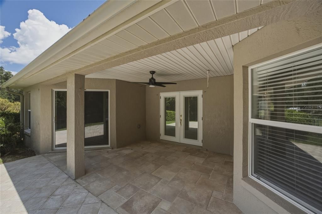 For Sale: $449,000 (3 beds, 2 baths, 2037 Square Feet)