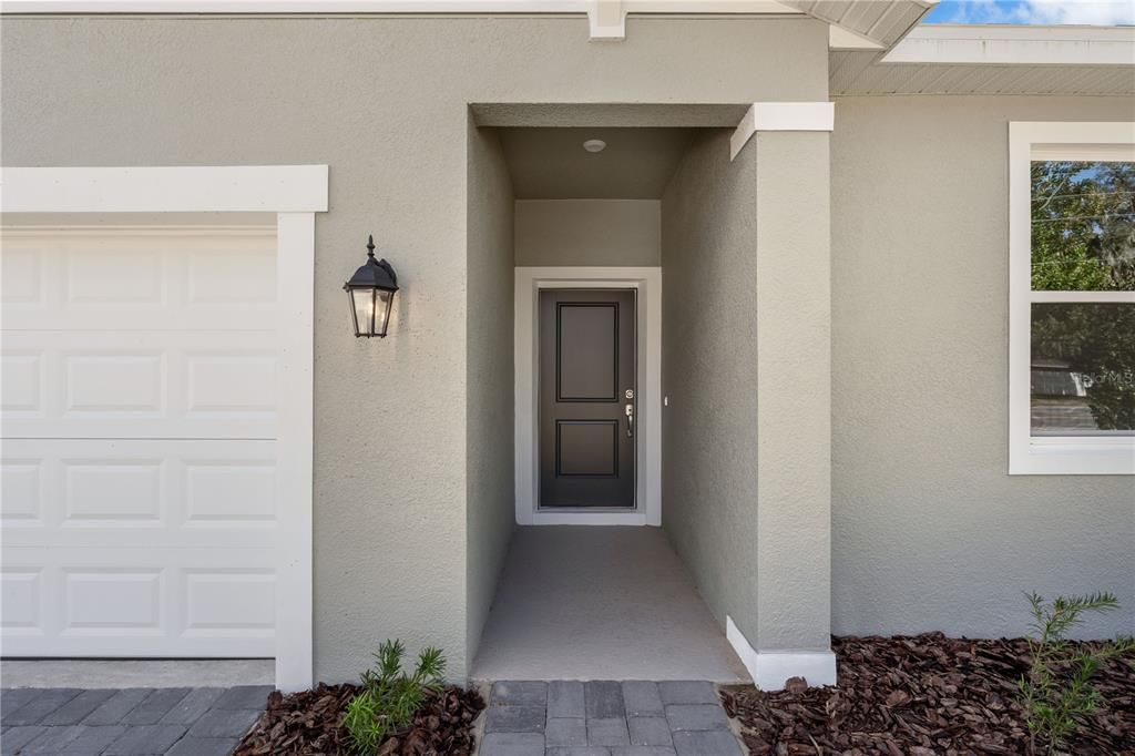 For Sale: $324,490 (3 beds, 2 baths, 1589 Square Feet)