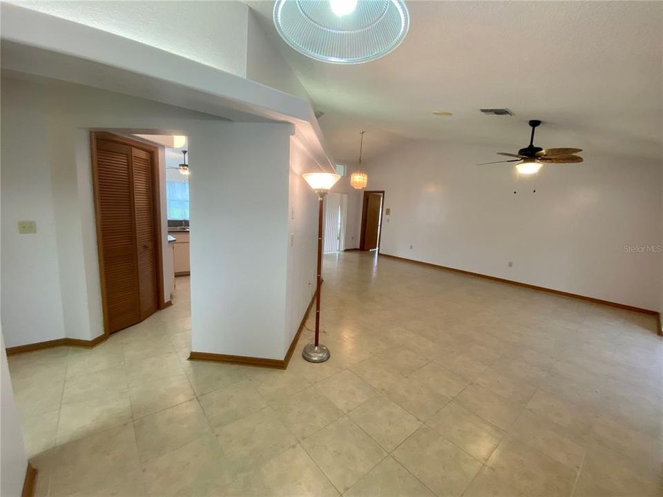 En Renta: $1,895 (3 camas, 2 baños, 1591 Pies cuadrados)