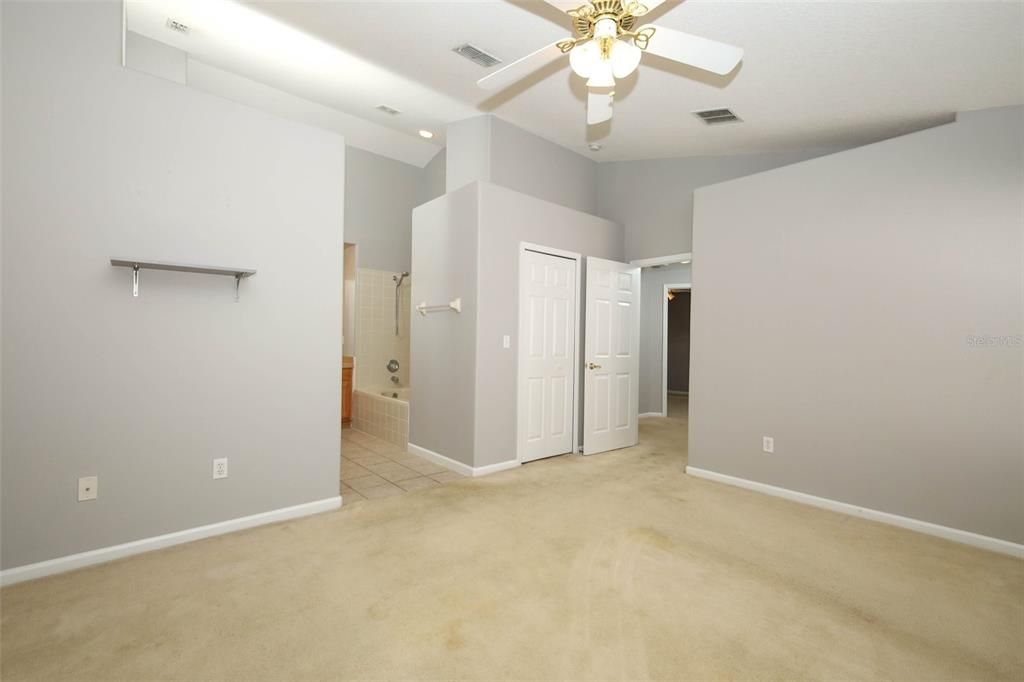 For Sale: $355,000 (3 beds, 2 baths, 1501 Square Feet)