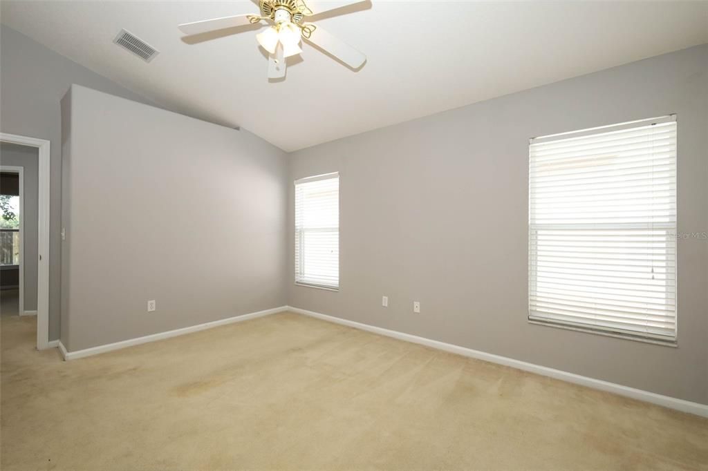 For Sale: $355,000 (3 beds, 2 baths, 1501 Square Feet)