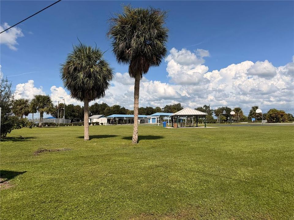 En Venta: $99,800 (0.69 acres)