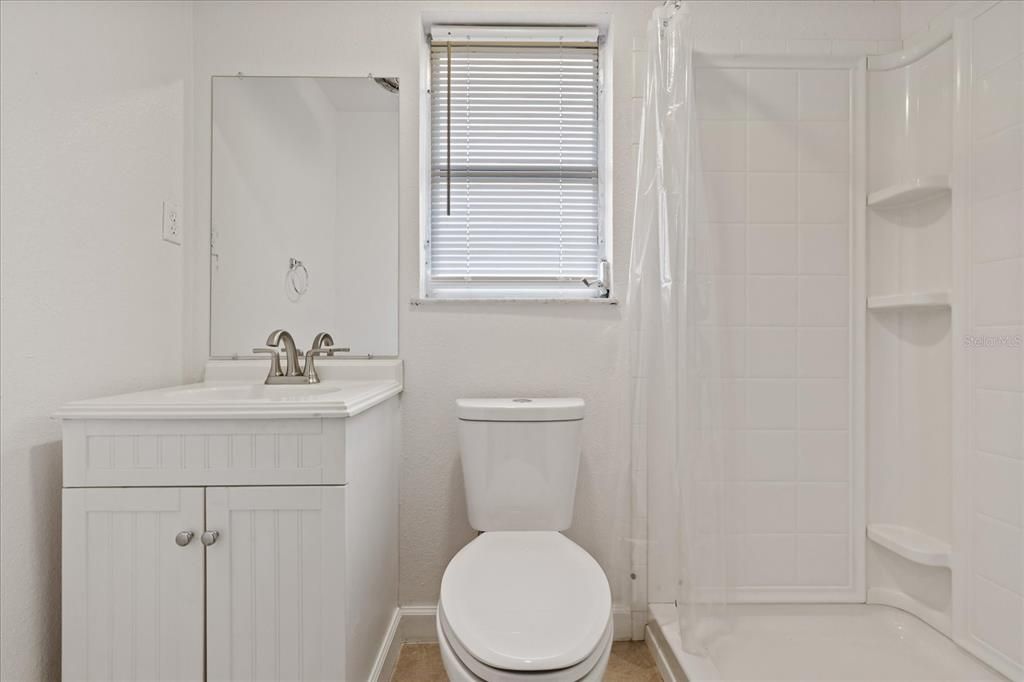 For Sale: $300,000 (2 beds, 2 baths, 1256 Square Feet)