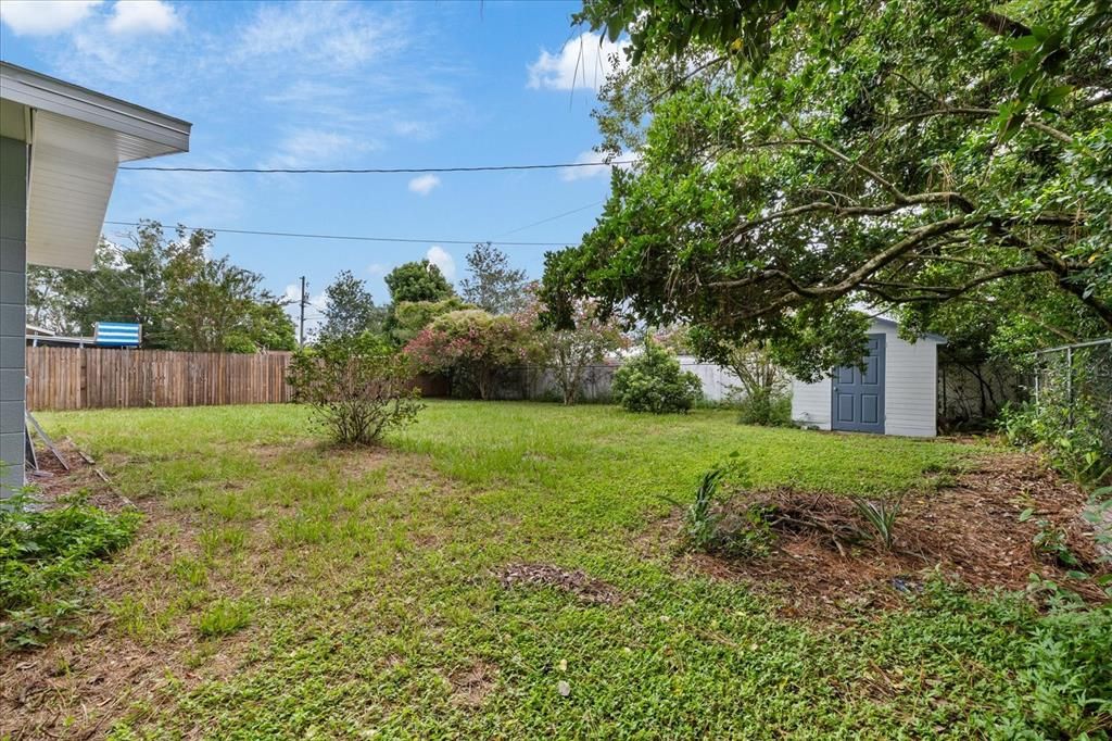 For Sale: $300,000 (2 beds, 2 baths, 1256 Square Feet)