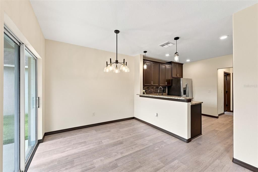 For Sale: $359,000 (3 beds, 2 baths, 1577 Square Feet)