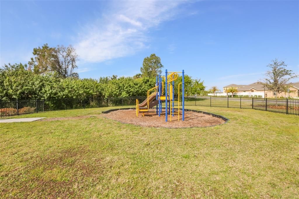 For Sale: $359,000 (3 beds, 2 baths, 1577 Square Feet)