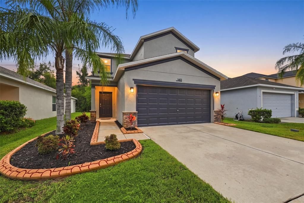 For Sale: $359,000 (3 beds, 2 baths, 1577 Square Feet)