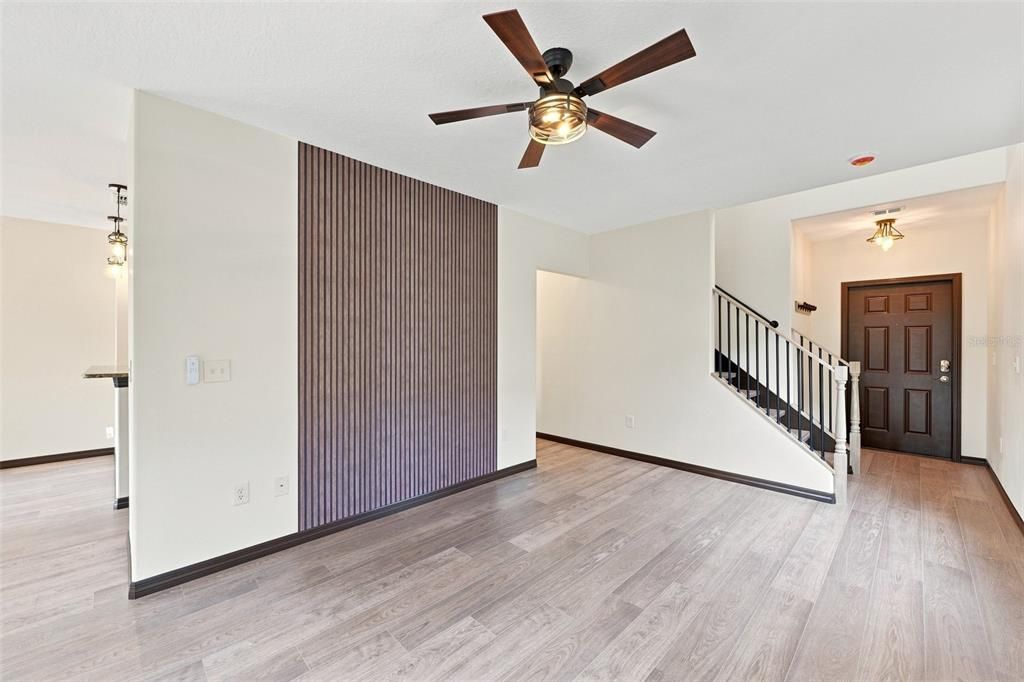 For Sale: $359,000 (3 beds, 2 baths, 1577 Square Feet)