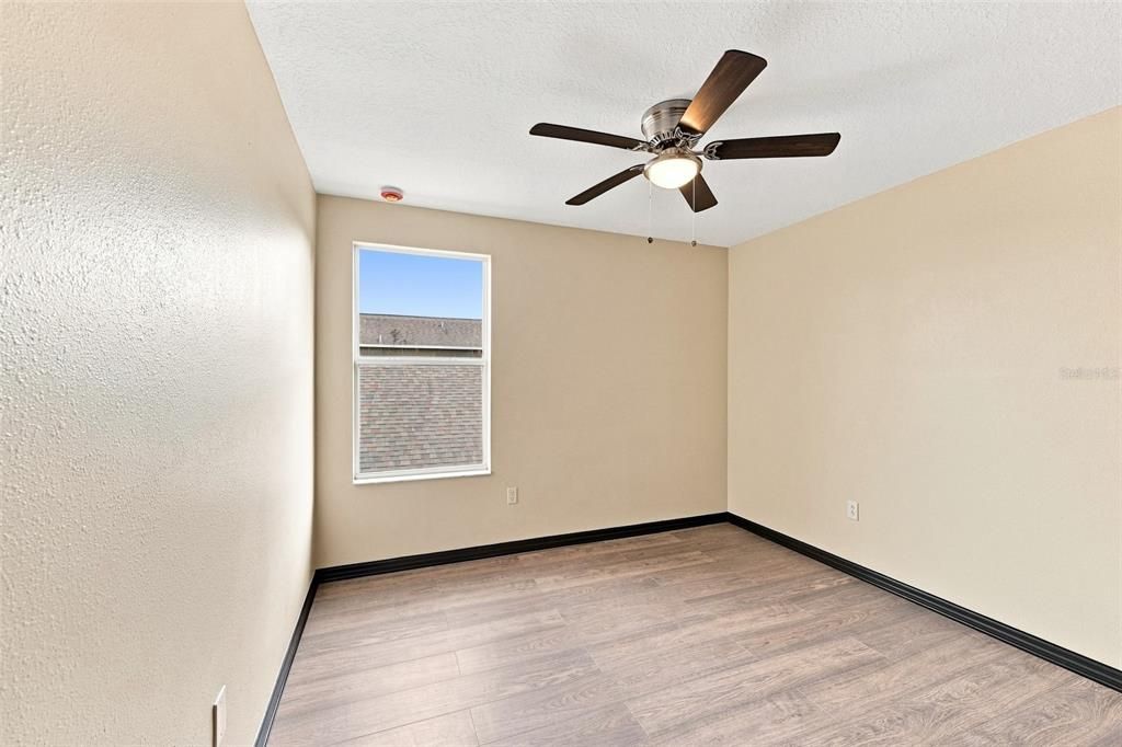 For Sale: $359,000 (3 beds, 2 baths, 1577 Square Feet)
