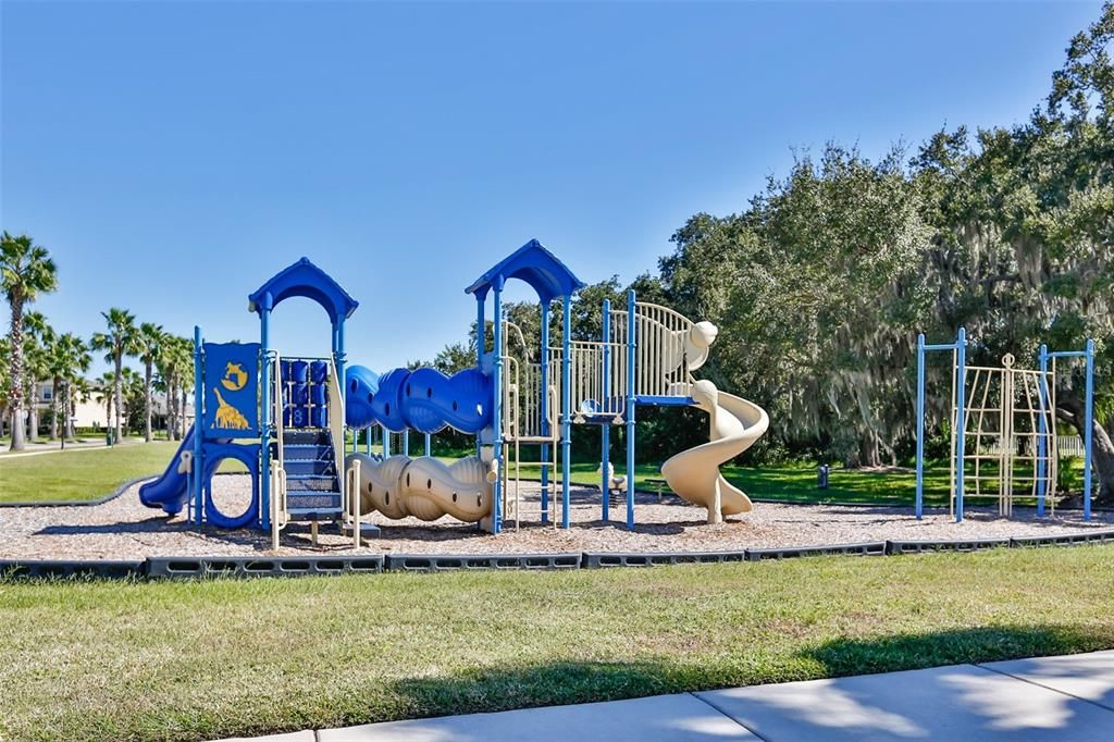For Sale: $359,000 (3 beds, 2 baths, 1577 Square Feet)