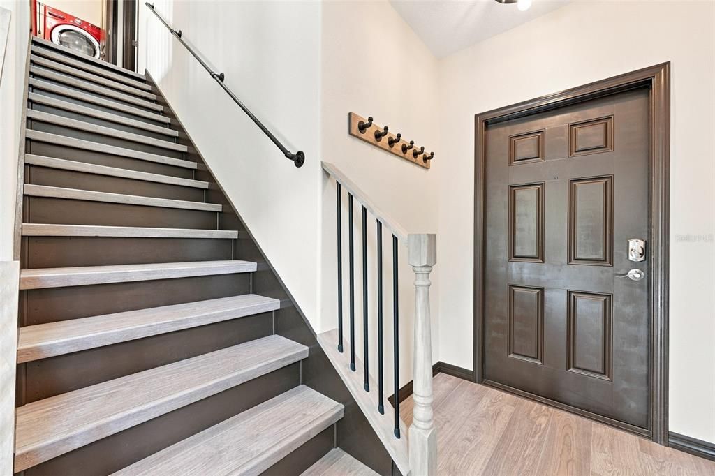 For Sale: $359,000 (3 beds, 2 baths, 1577 Square Feet)