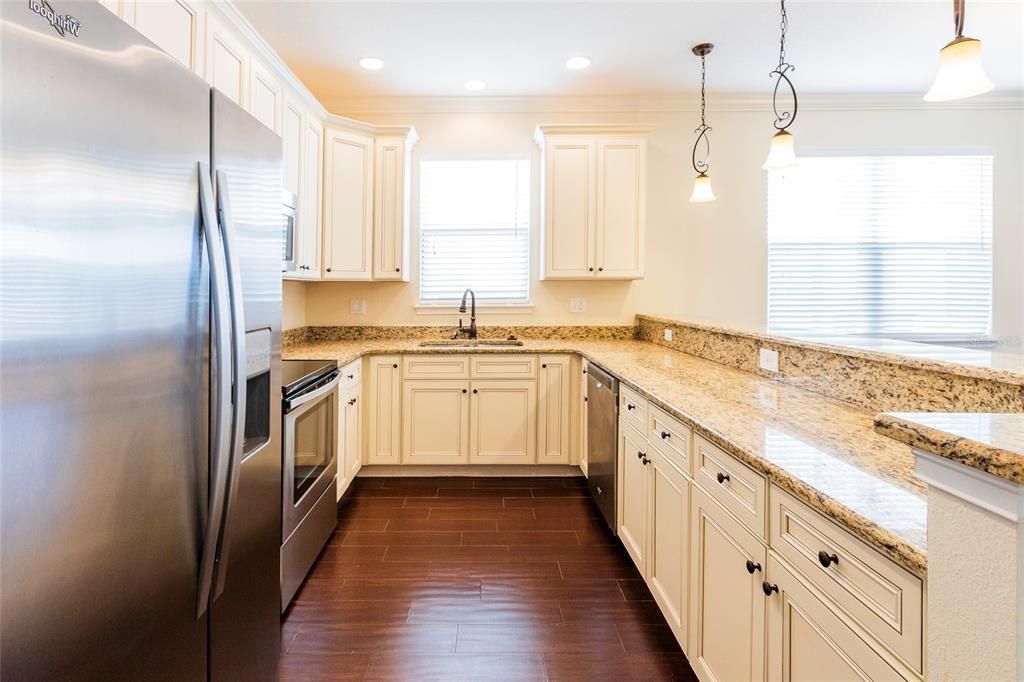 For Rent: $2,750 (3 beds, 2 baths, 1742 Square Feet)
