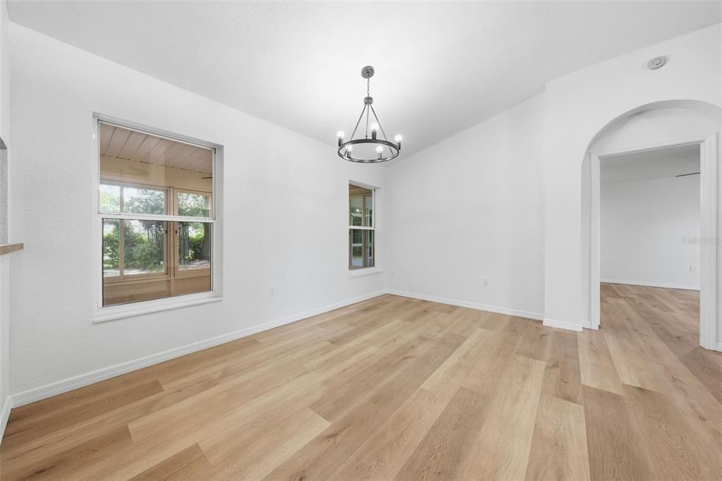 For Sale: $249,900 (3 beds, 2 baths, 1538 Square Feet)