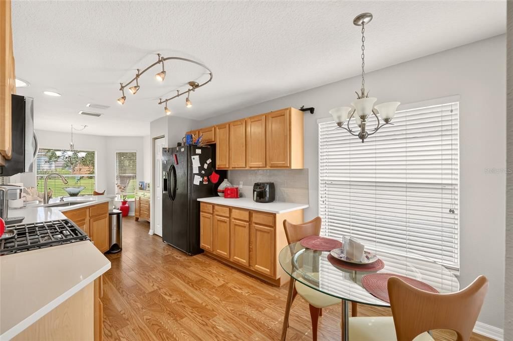 For Sale: $199,900 (2 beds, 2 baths, 1504 Square Feet)