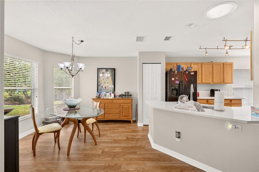 For Sale: $199,900 (2 beds, 2 baths, 1504 Square Feet)