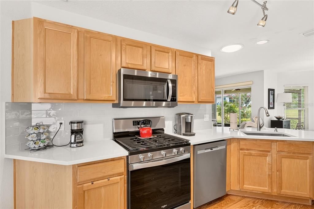 For Sale: $199,900 (2 beds, 2 baths, 1504 Square Feet)