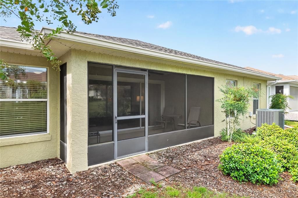 For Sale: $199,900 (2 beds, 2 baths, 1504 Square Feet)